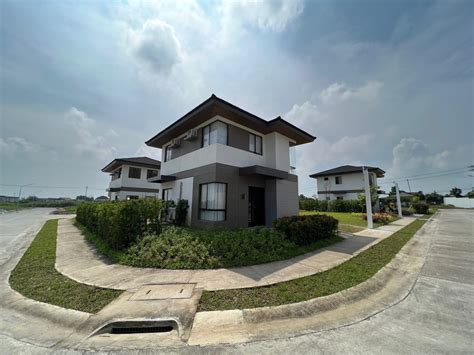 3 Bedrooms House and lot For Sale in Pampanga .